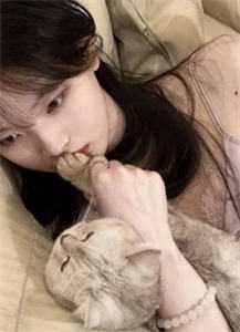 先孕后爱，大佬又撩又会宠周砚谨凌香全文+免费