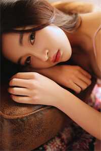 丈夫身上的痘痘被人抠了爆火全网