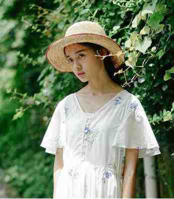 男友被折磨成了精神病，我却选择了沉默爆火全网