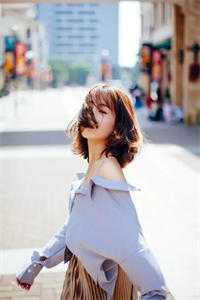 穿越古代成寡妇，果断带崽去随军无删版