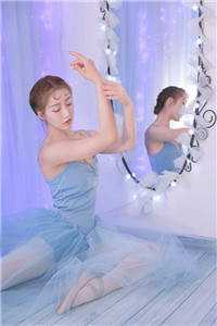 邻居家的猫，咬碎了他背叛的谎言在线看