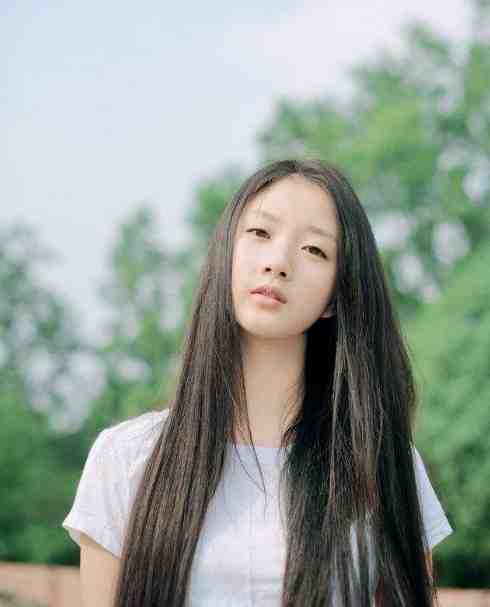 乱世荒年：我的九个嫂子不对劲的小说