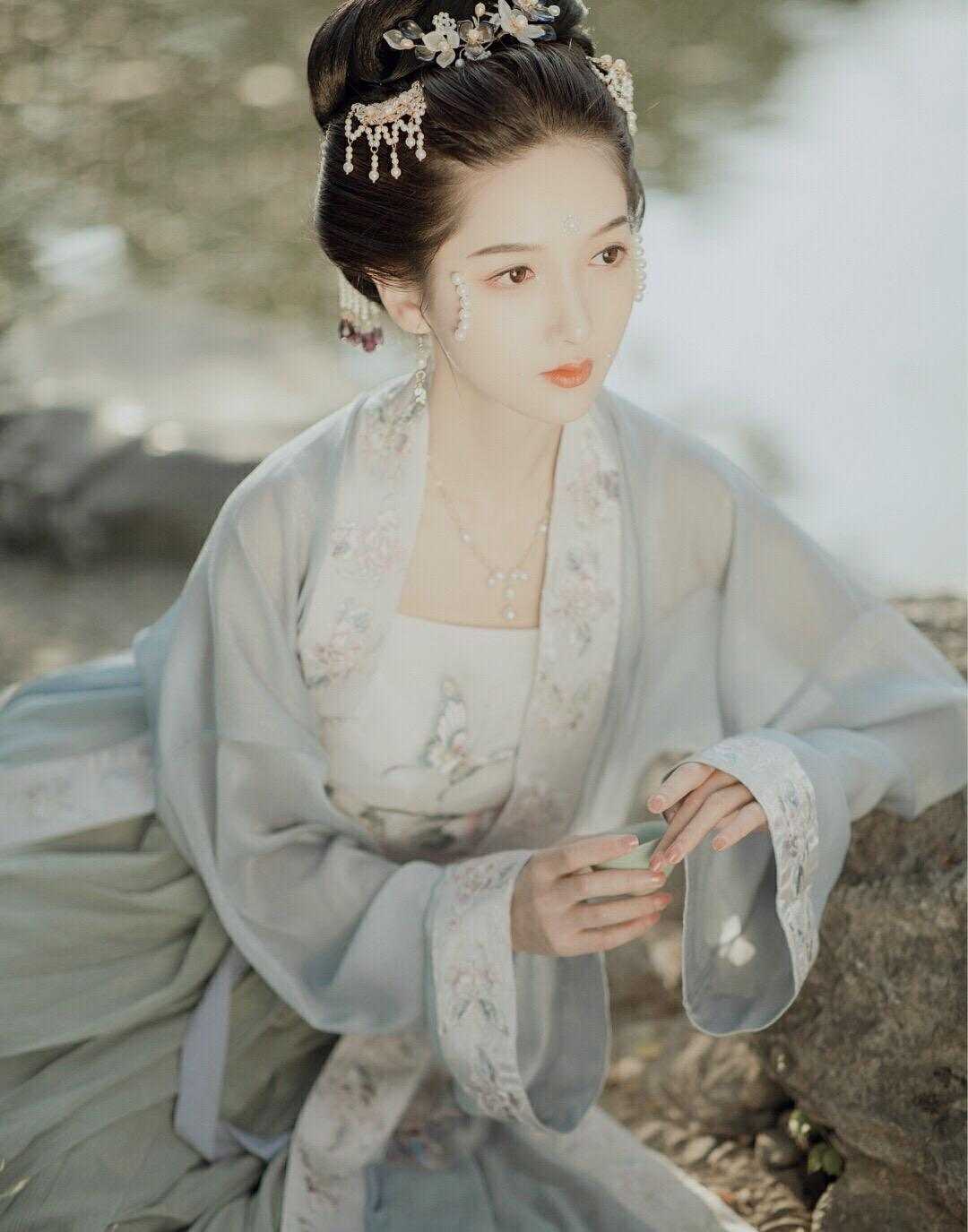 舟辞人去两相惘新上热文