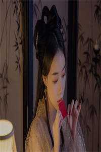 绿山秋色深，灯冷花期衰大结局