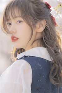 穿成四个大佬独宠女主文的炮灰妹完本