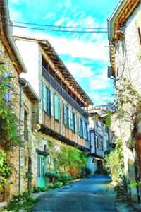 不就送他艘游艇，你闹什么推荐