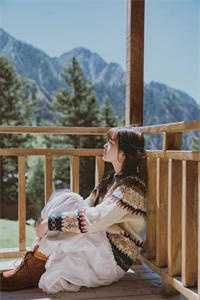 不明不暗胧胧月爽文